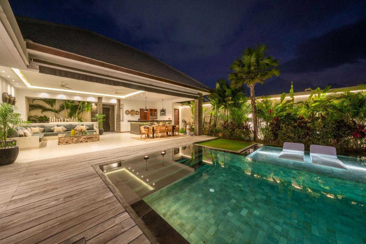 Villa Tira - Elegant 3Br In Central Seminyak Eksteriør billede