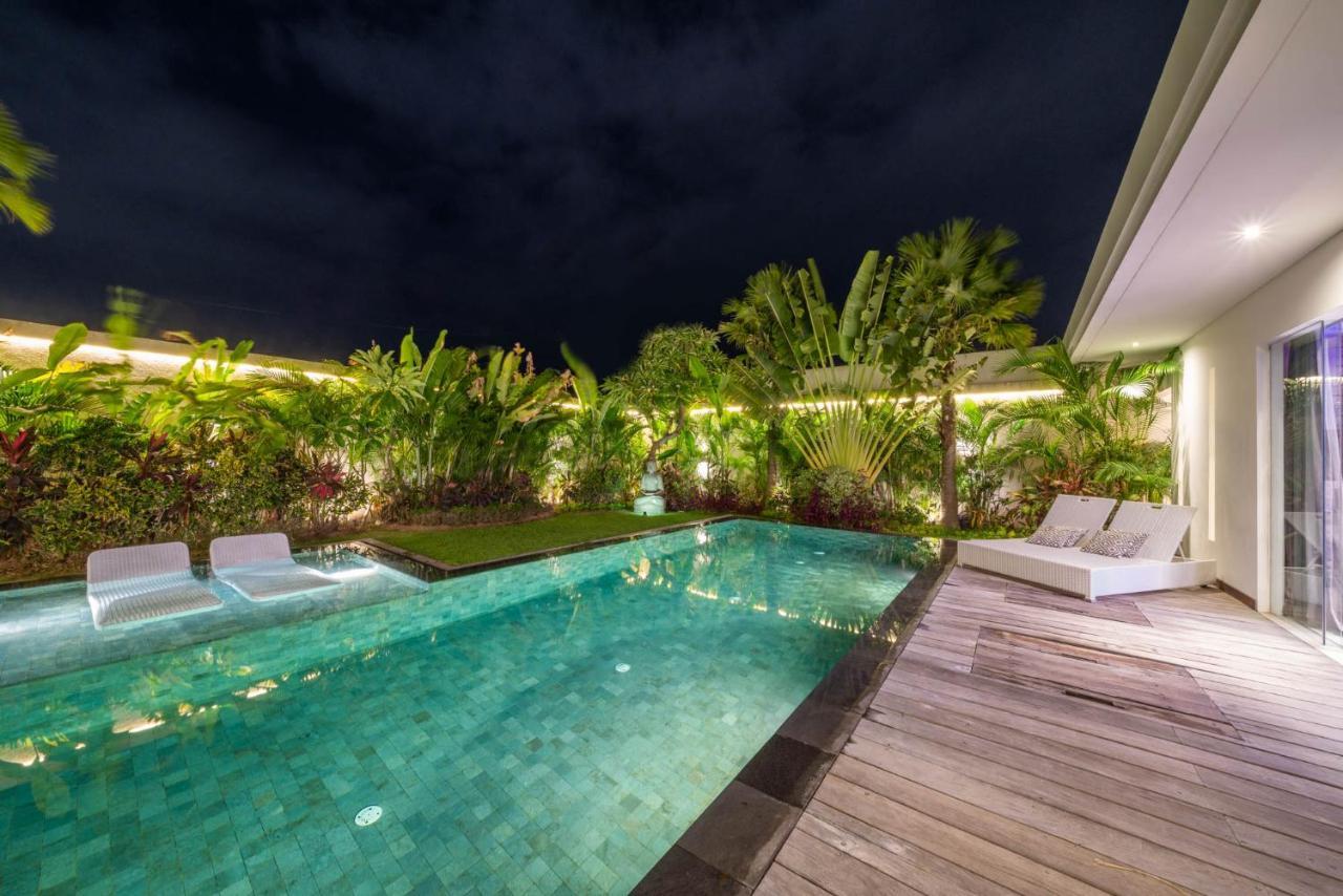 Villa Tira - Elegant 3Br In Central Seminyak Eksteriør billede
